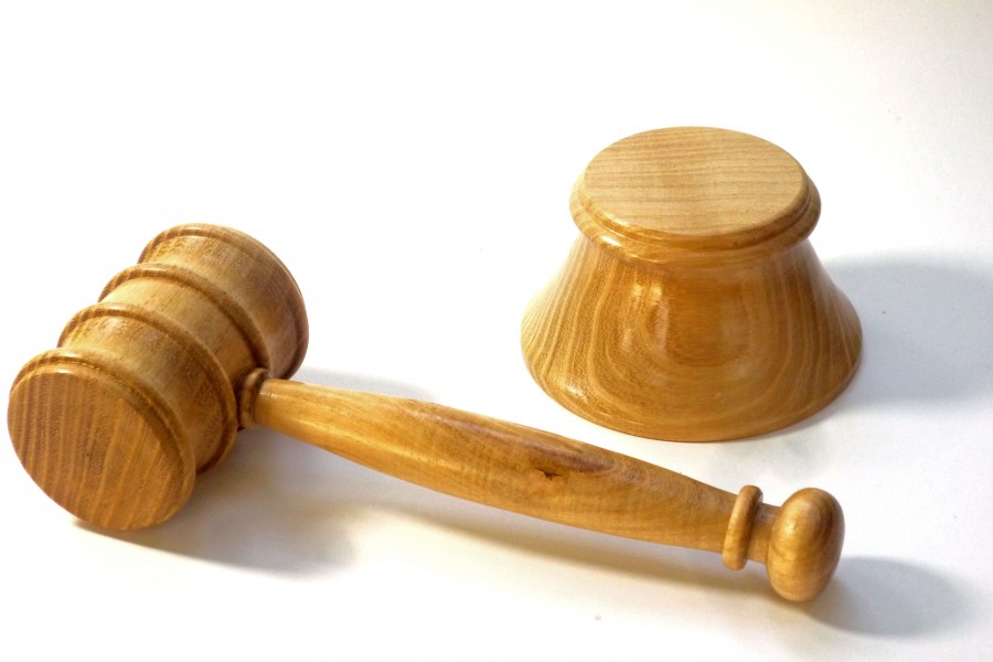 Handmade Gavel & Block in English Acacia Wood - Tommy Woodpecker Woodworks